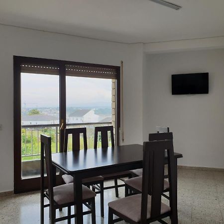 Apartamentos O Cargadeiro รีบาเดโอ ภายนอก รูปภาพ