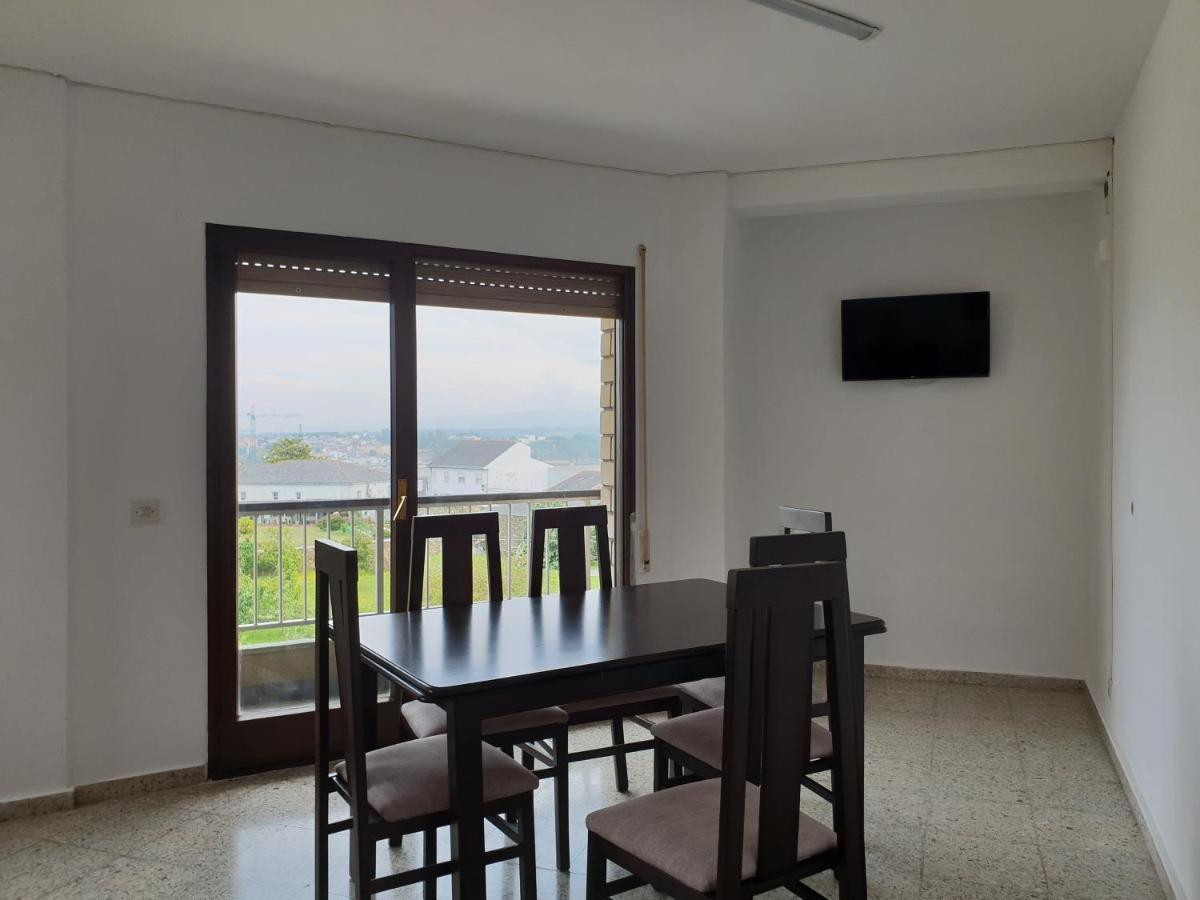 Apartamentos O Cargadeiro รีบาเดโอ ภายนอก รูปภาพ